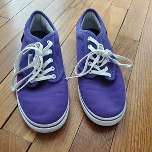 Purple vans 💜